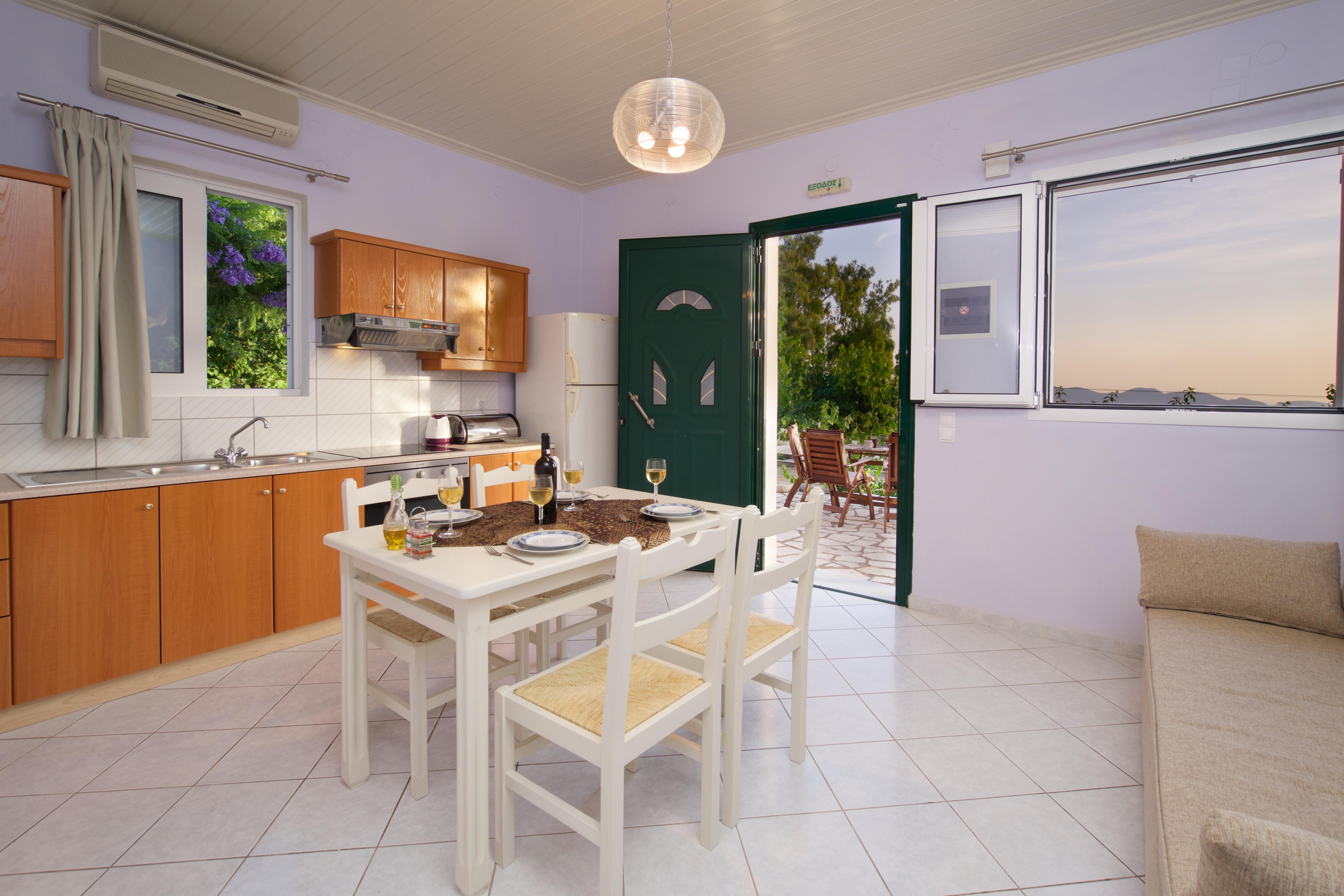 Studios Vrionis Panoramic Sunset Mesovounia  Exterior photo